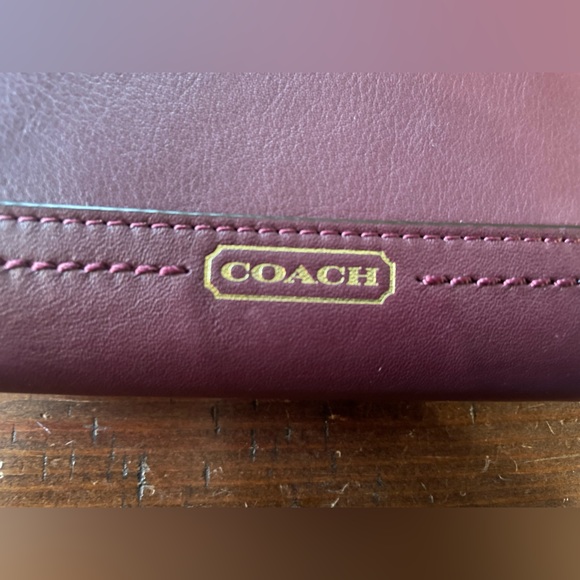 Vintage Coach smooth leather wallet in Burgundy EVC~ - Picture 16 of 16
